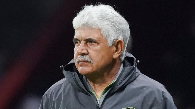 Ricardo Ferretti se encamina, pero todavía no es entrenador de Pumas.
